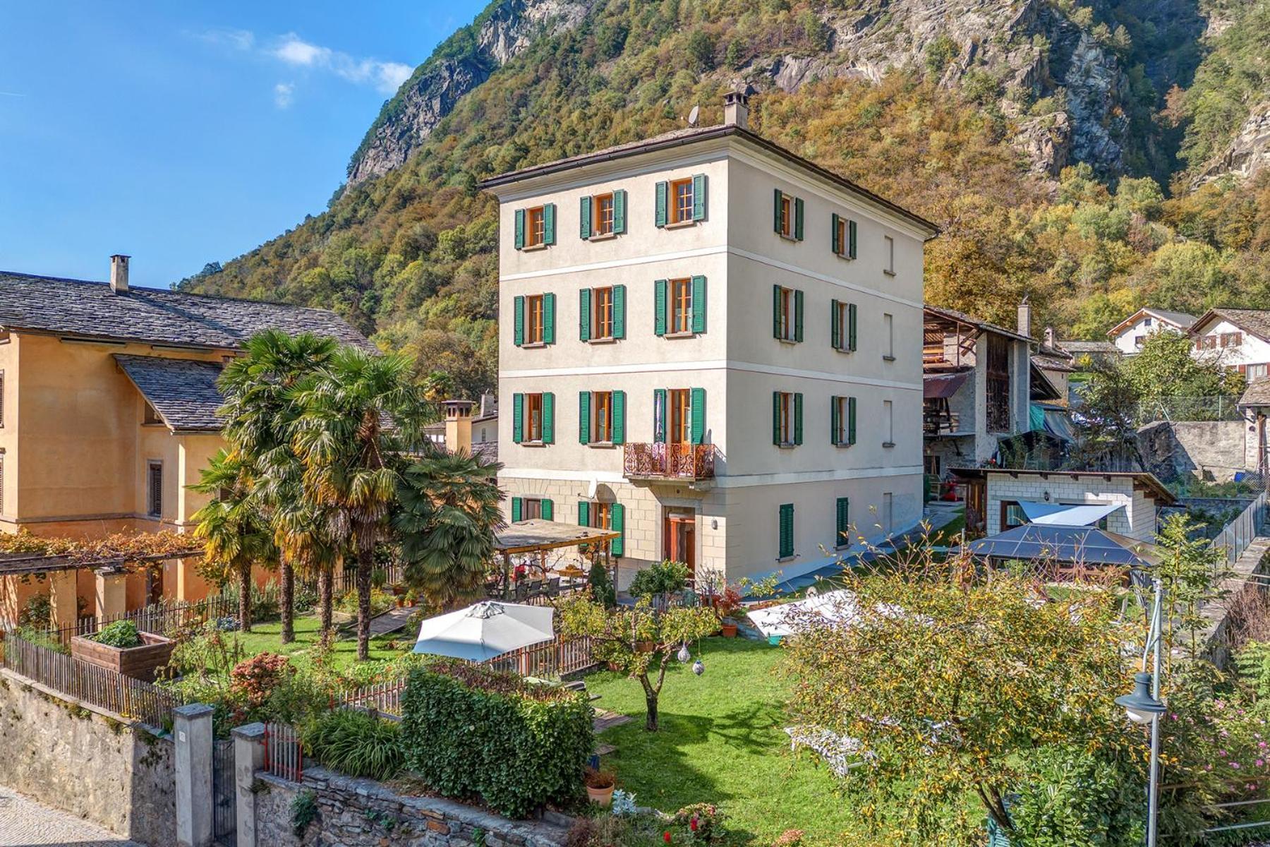 Casa Pool Tra St Moritz E Il Lago Di Como Castasegna Exterior photo